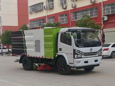 東風(fēng)多利卡國六CLW5120TXS6型洗掃車