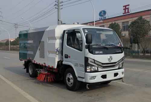 東風(fēng)多利卡國六HCQ5075TXSEQ6型洗掃車