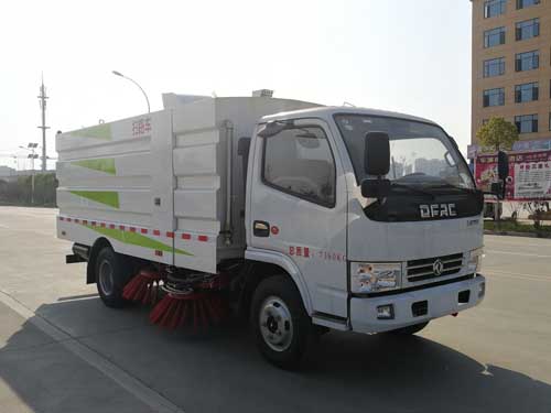東風(fēng)小多利卡國六CSC5075TSL6型掃路車